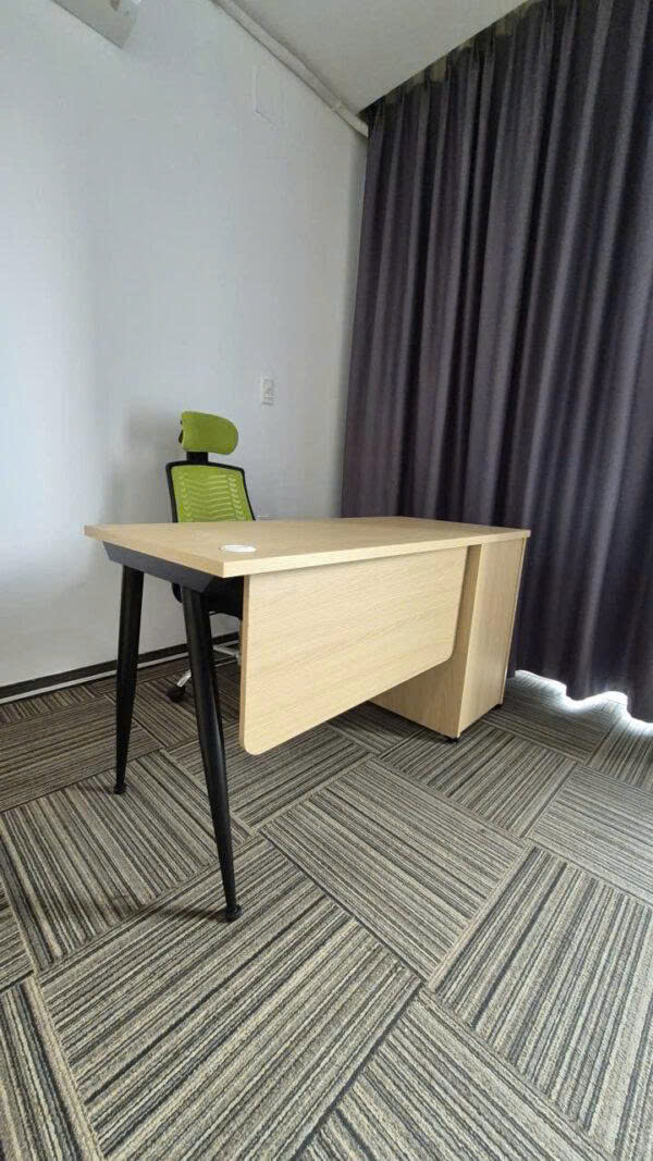 Bàn khung sắt có hộc tủ BS9