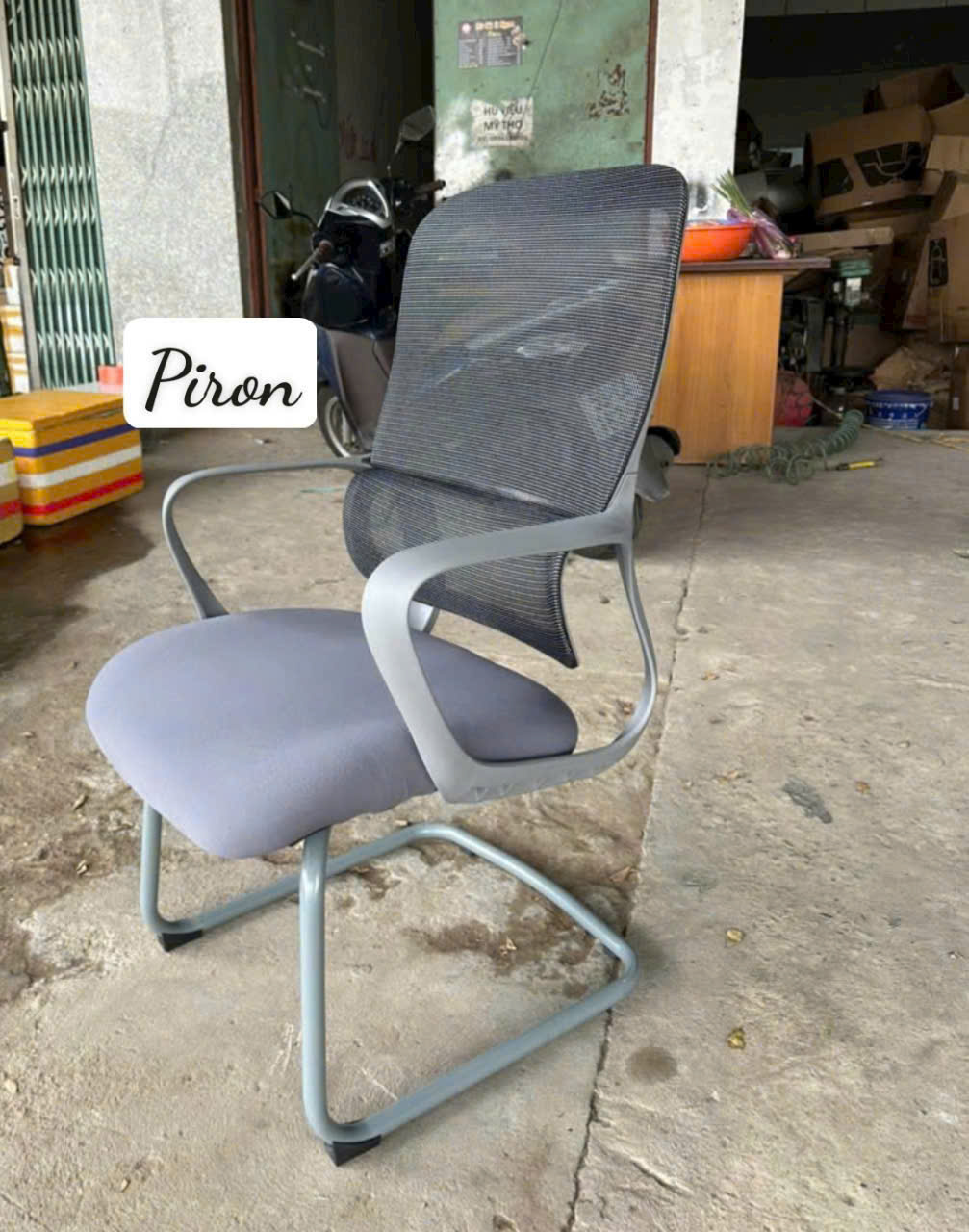 	Ghế chân quỳ Q60