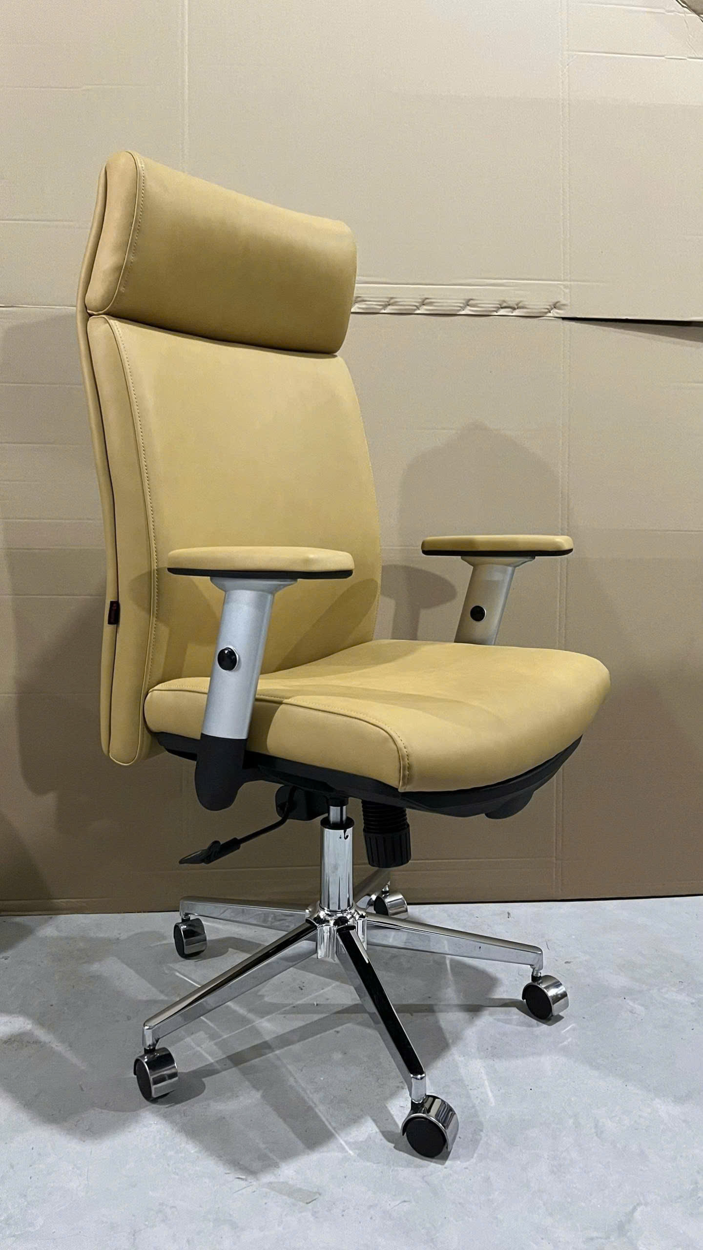 Ghế giám đốc LI124