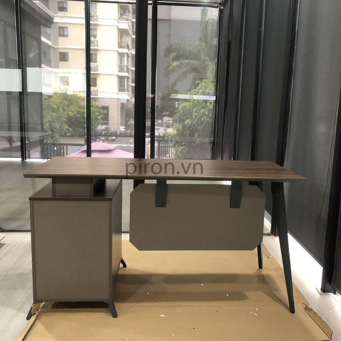 Bàn giám đốc nhập khẩu IRON IR9-1206